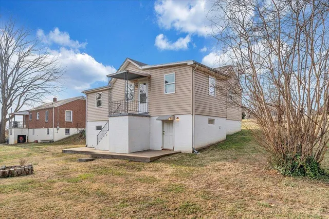 $187,500 | 5549 Hollins Road, Roanoke, VA 24019