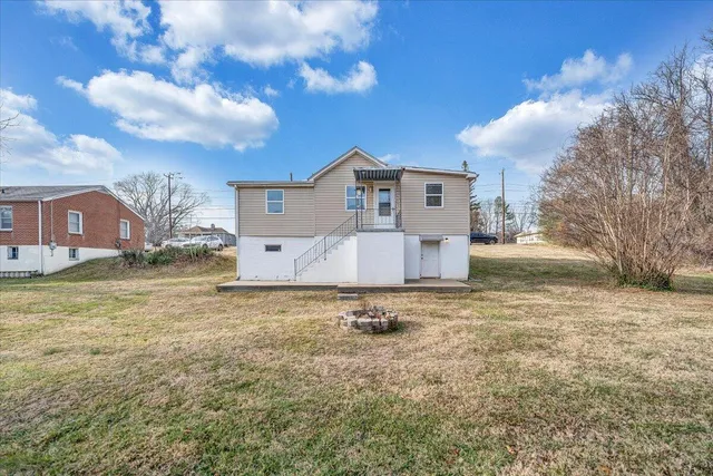 $187,500 | 5549 Hollins Road, Roanoke, VA 24019