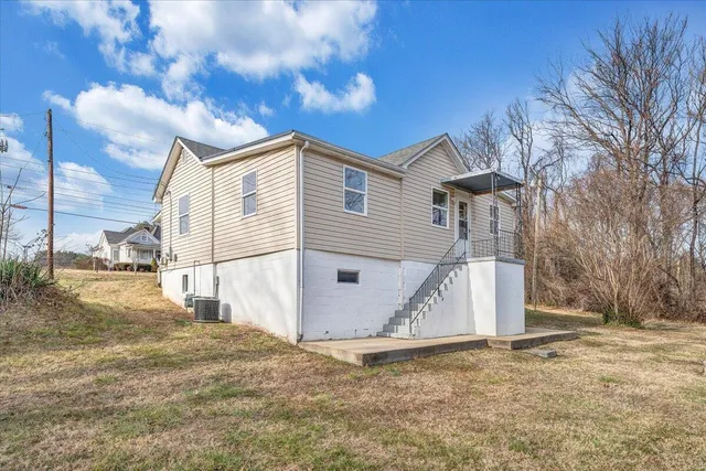 $187,500 | 5549 Hollins Road, Roanoke, VA 24019