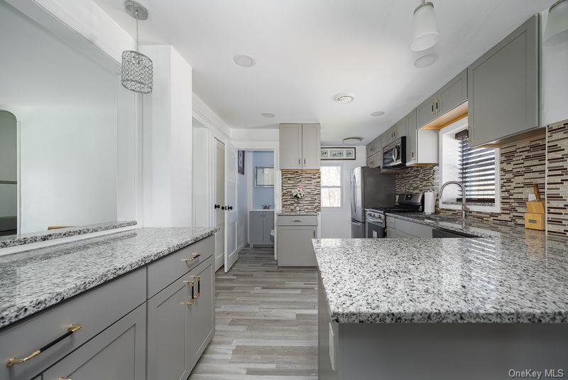 88 Innis Avenue Poughkeepsie, NY 12601 - Photo 8 of 25 a cooks delight all new stainless steal appliances.