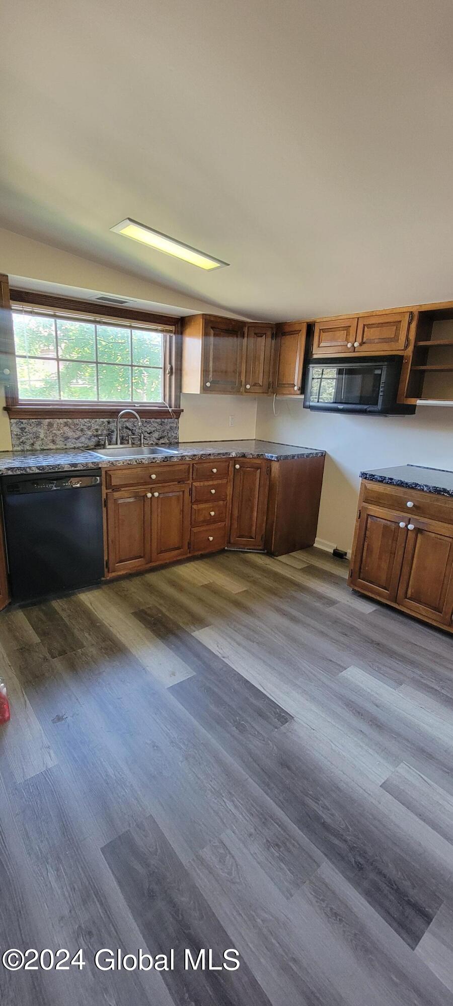 1570 Union Street Schenectady, NY 12309 - Photo 2 of 12 20240827_122646