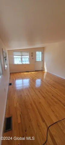 $2,500 | 1570 Union Street, Schenectady, NY 12309