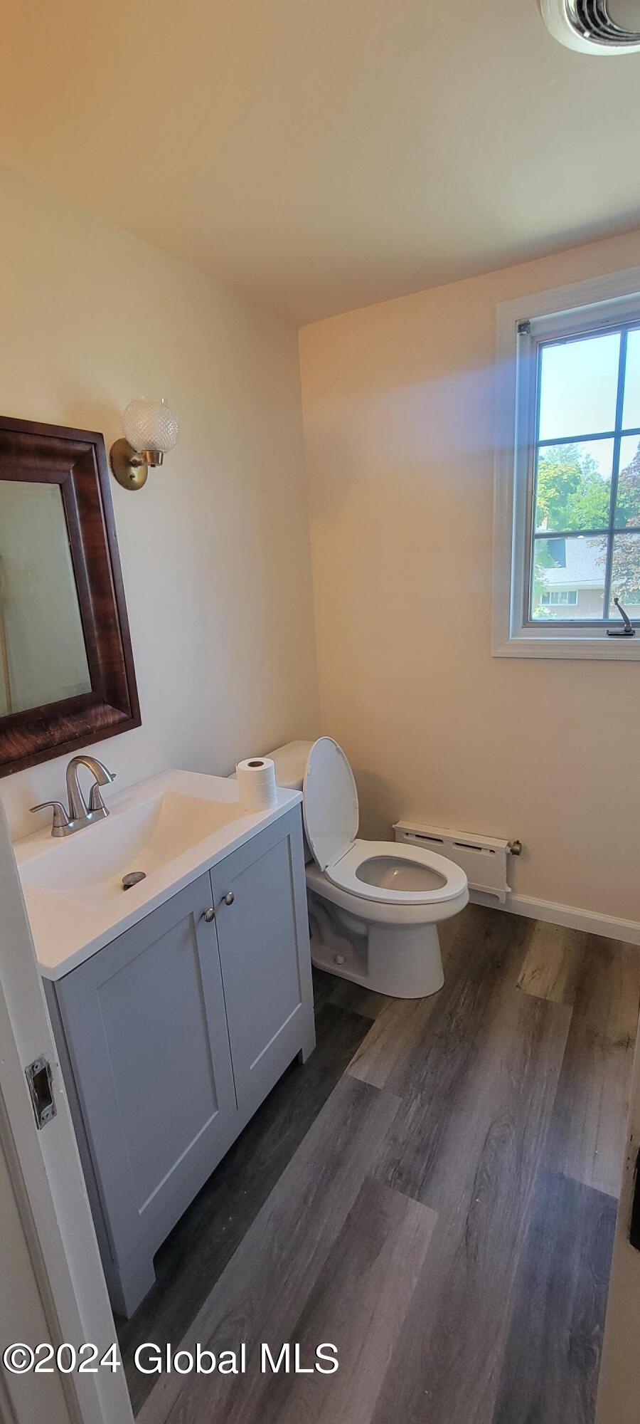 1570 Union Street Schenectady, NY 12309 - Photo 9 of 12 20240827_122923 (1)