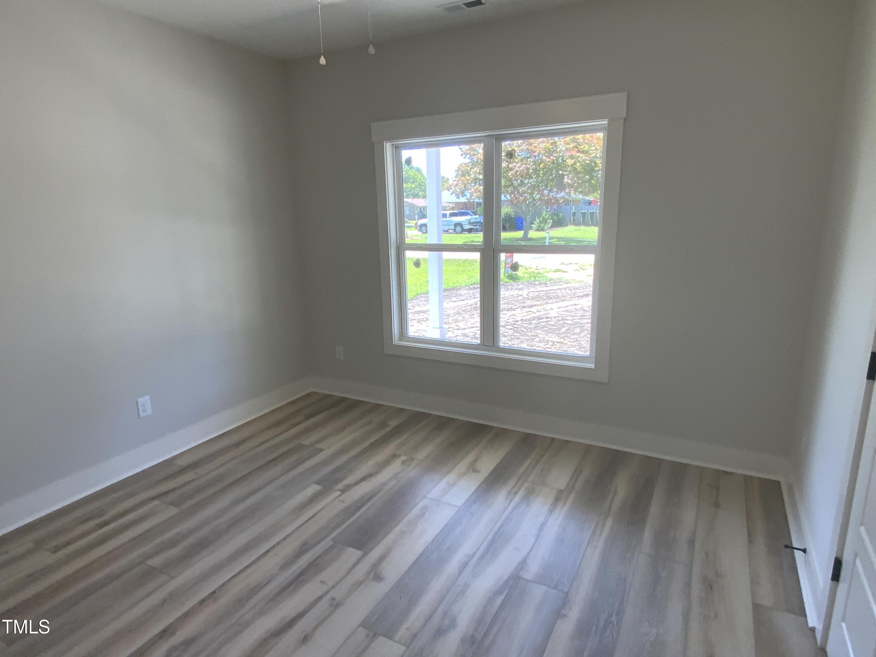 221 East Jackson Street Coats, NC 27521 - Photo 5 of 10 IMG_5440