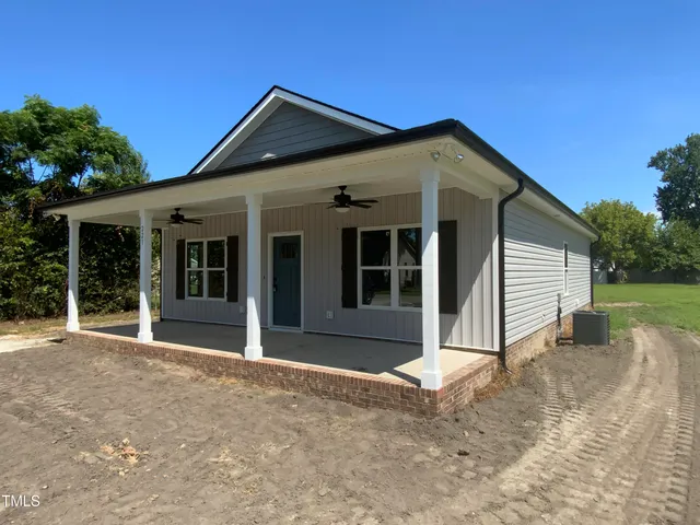 $255,000 | 221 East Jackson Street, Coats, NC 27521