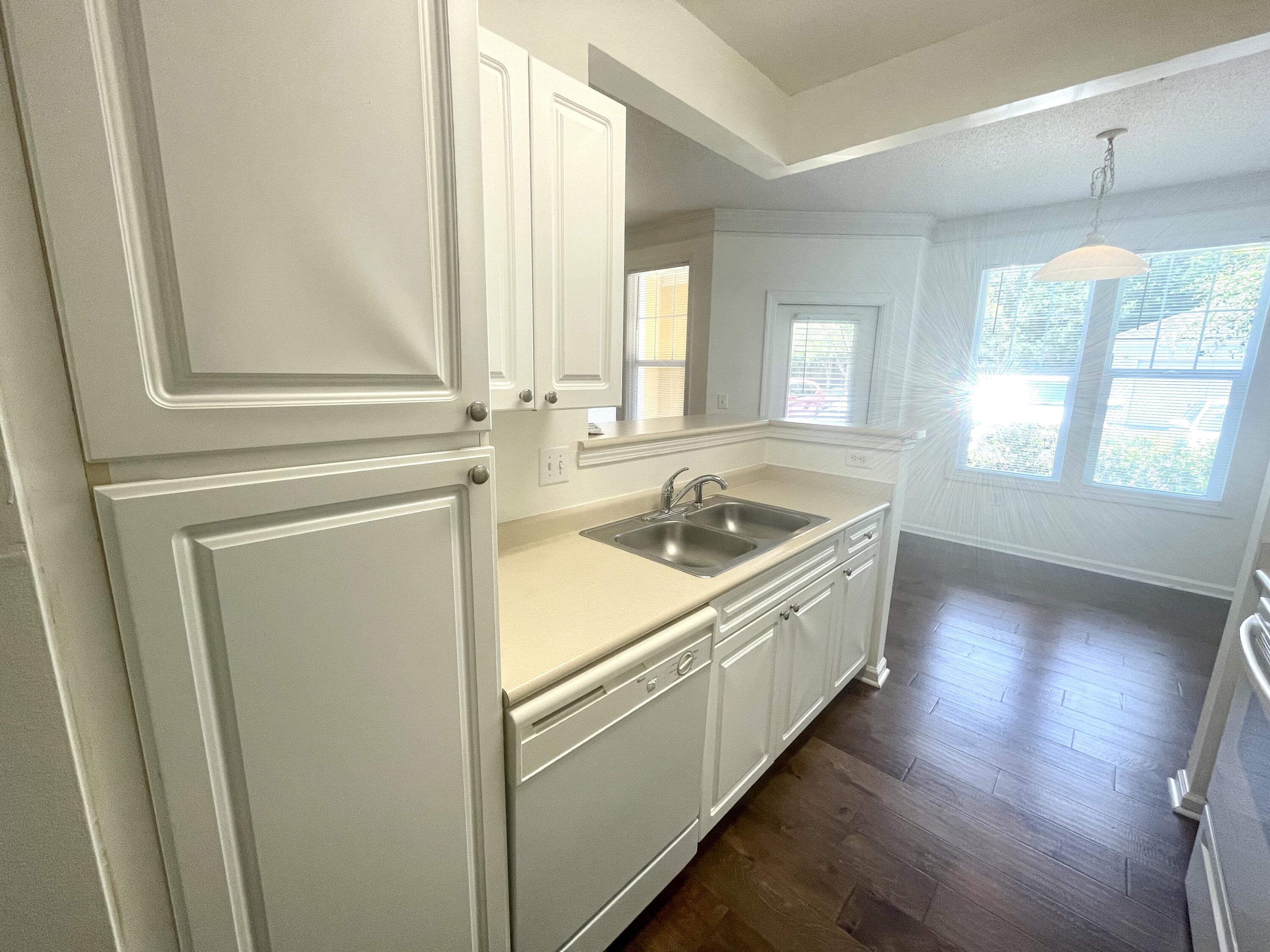 2411 Chatelain Way Mount Pleasant, SC 29464 - Photo 11 of 32 IMG_5072