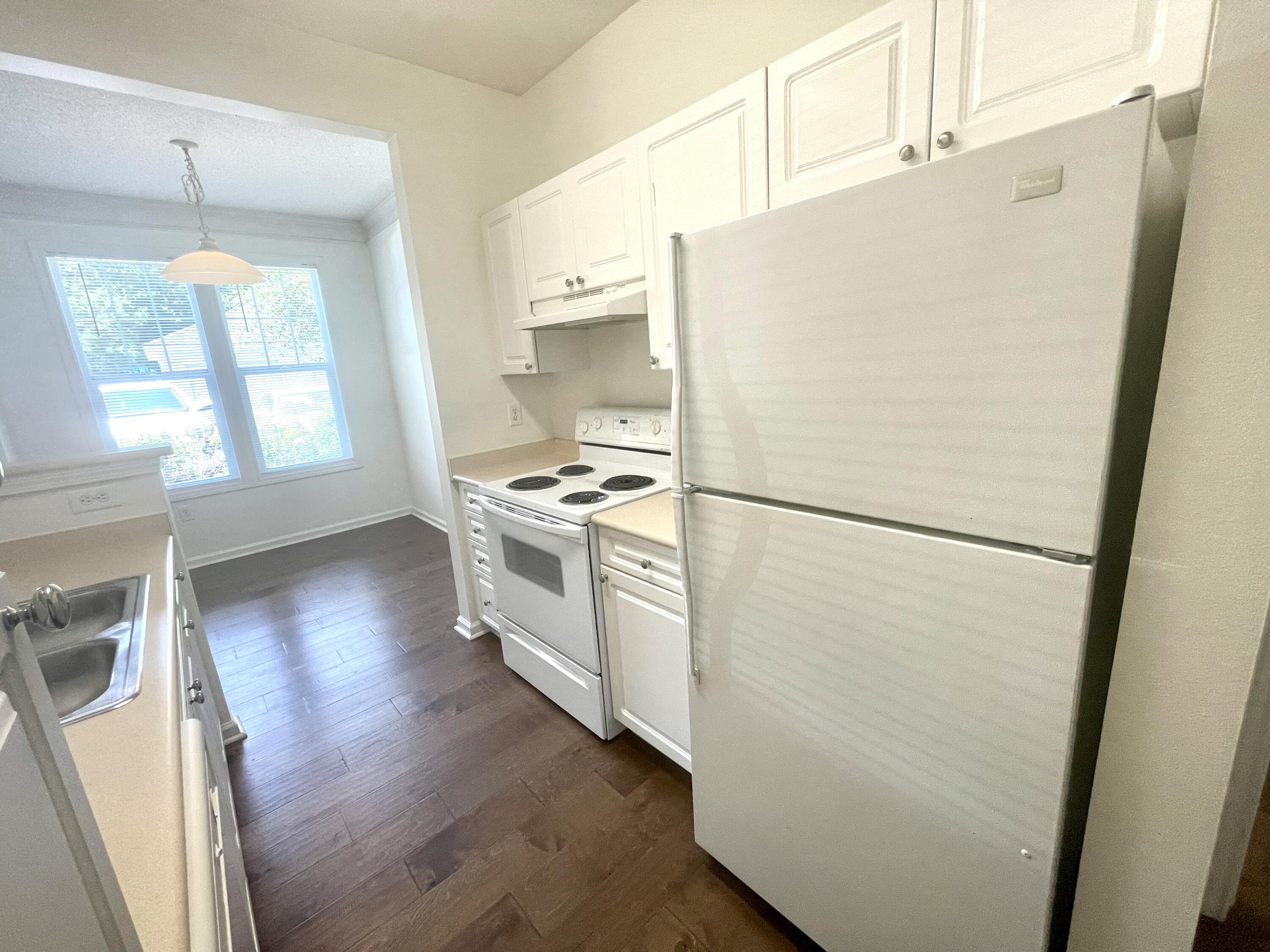 2411 Chatelain Way Mount Pleasant, SC 29464 - Photo 12 of 32 IMG_5073