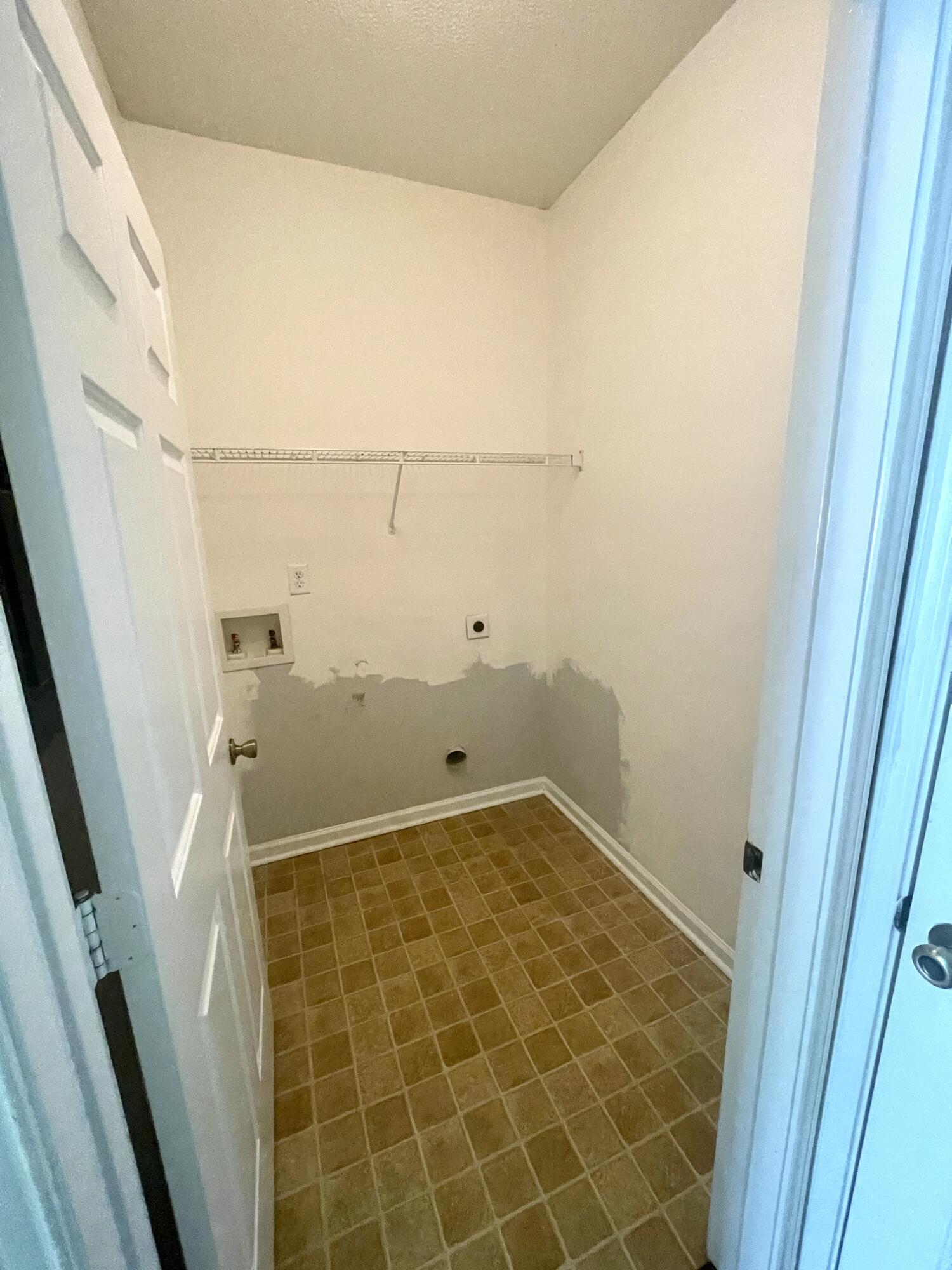 2411 Chatelain Way Mount Pleasant, SC 29464 - Photo 13 of 32 IMG_5074