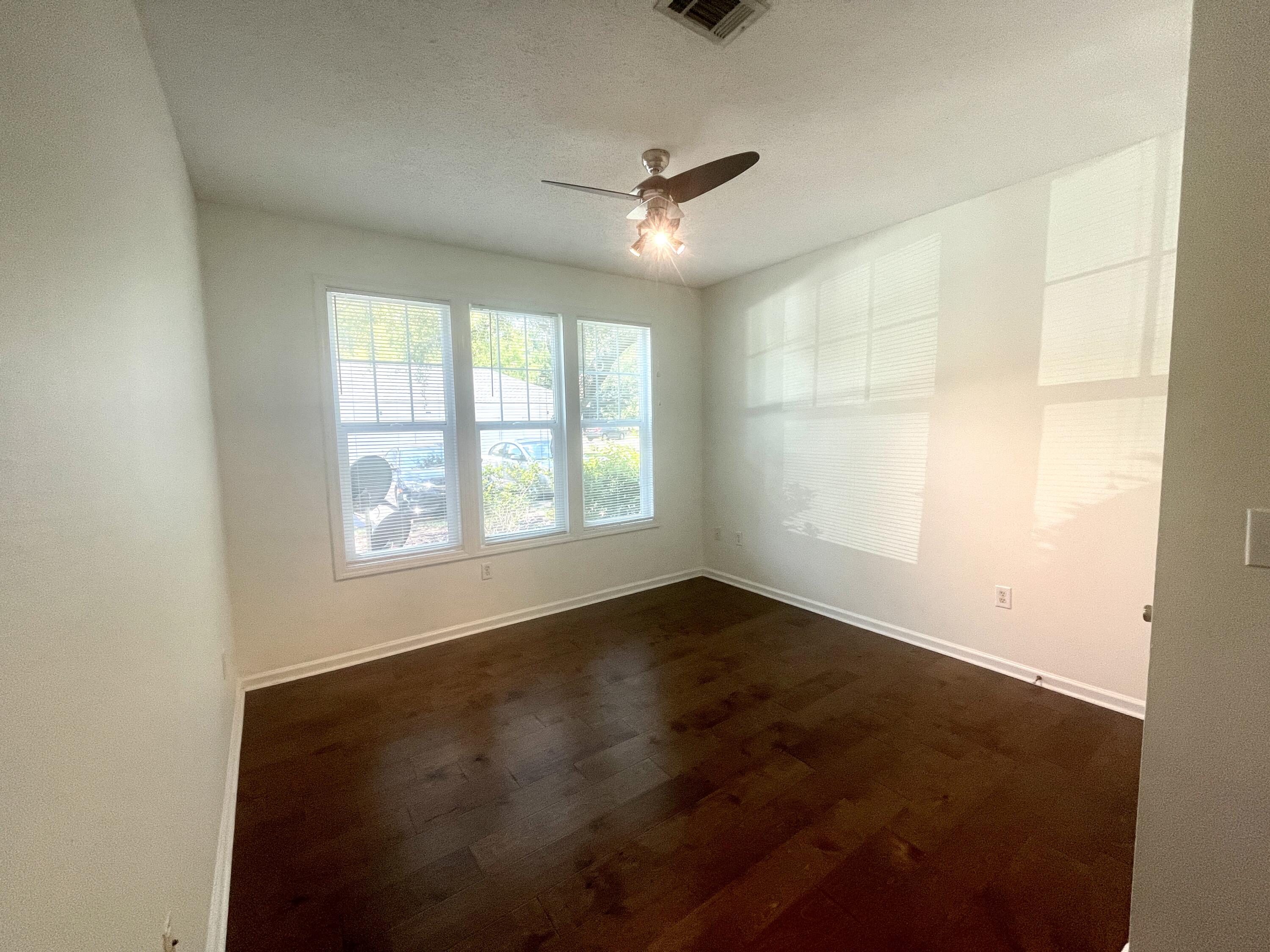 2411 Chatelain Way Mount Pleasant, SC 29464 - Photo 15 of 32 IMG_5076