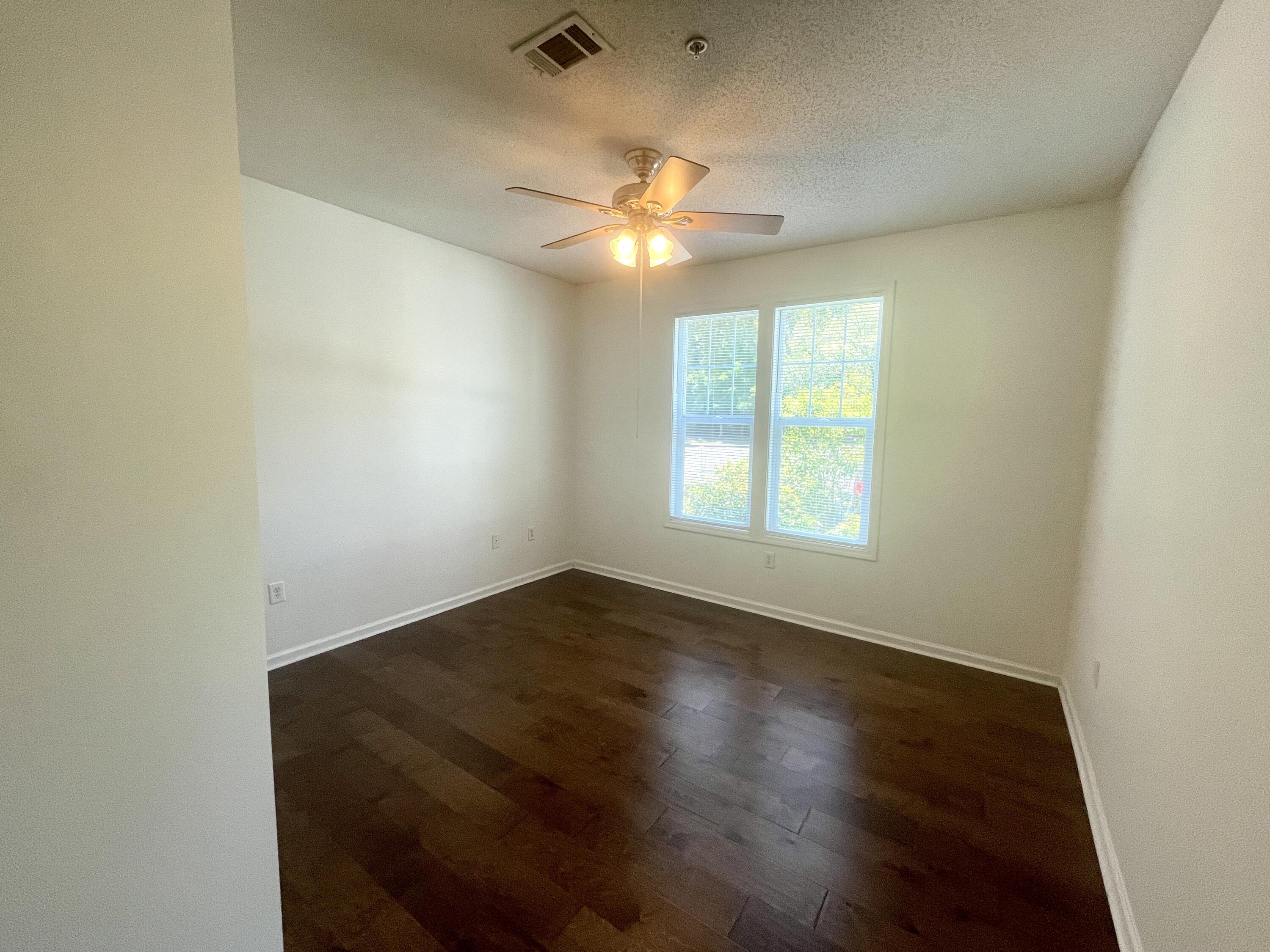 2411 Chatelain Way Mount Pleasant, SC 29464 - Photo 24 of 32 IMG_5085