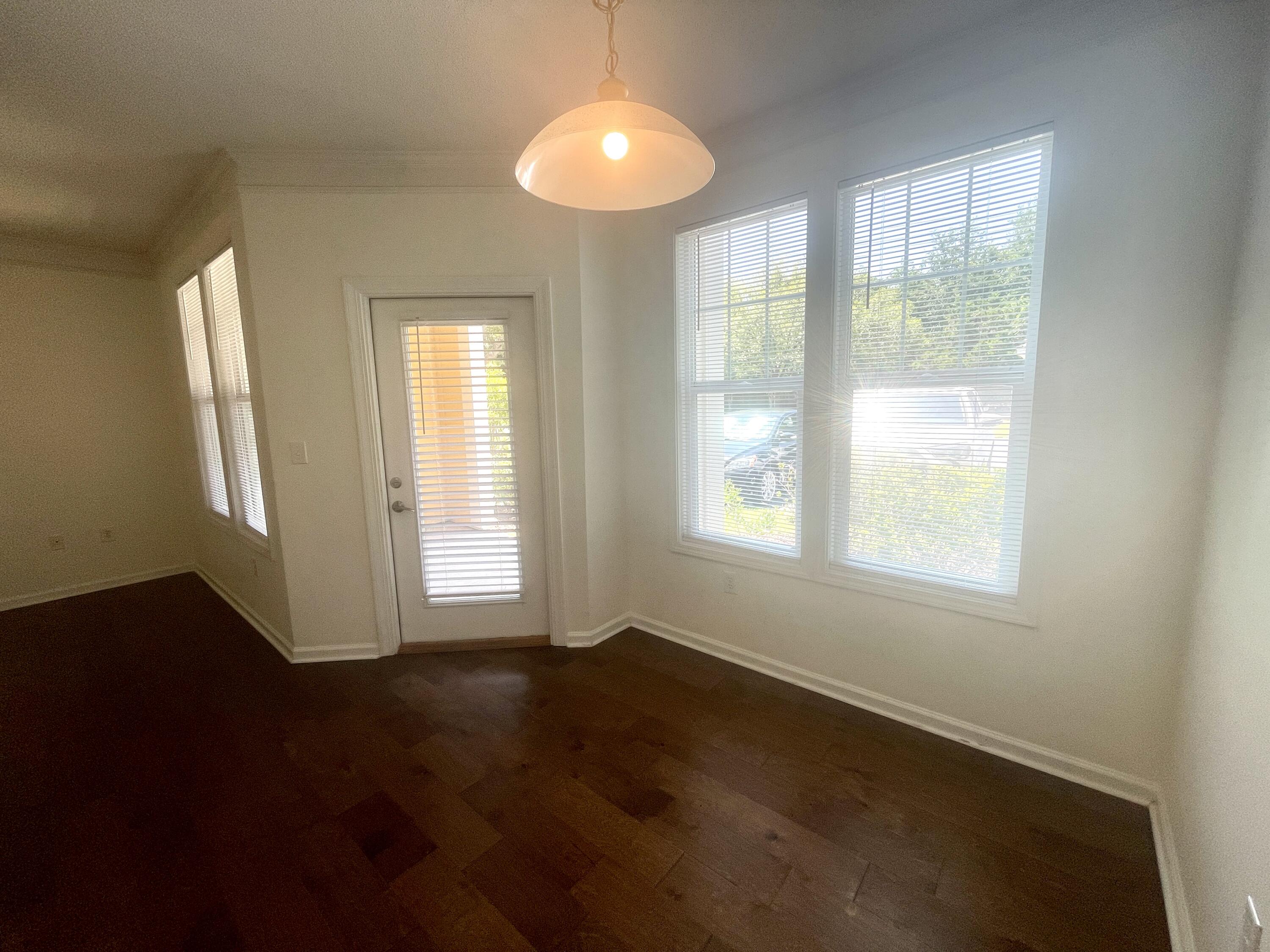 2411 Chatelain Way Mount Pleasant, SC 29464 - Photo 7 of 32 IMG_5068