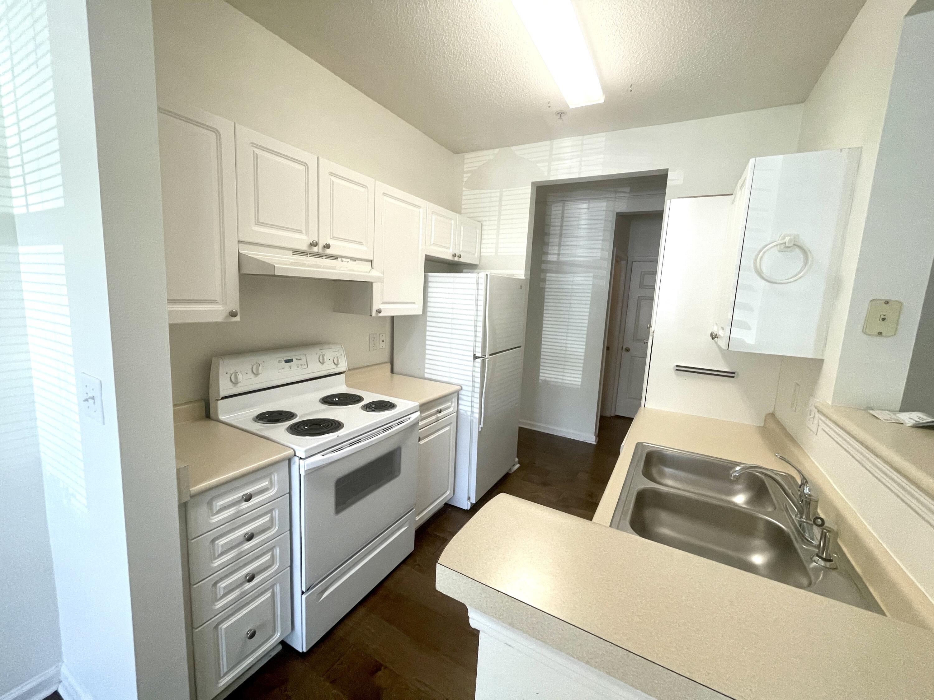 2411 Chatelain Way Mount Pleasant, SC 29464 - Photo 9 of 32 IMG_5070