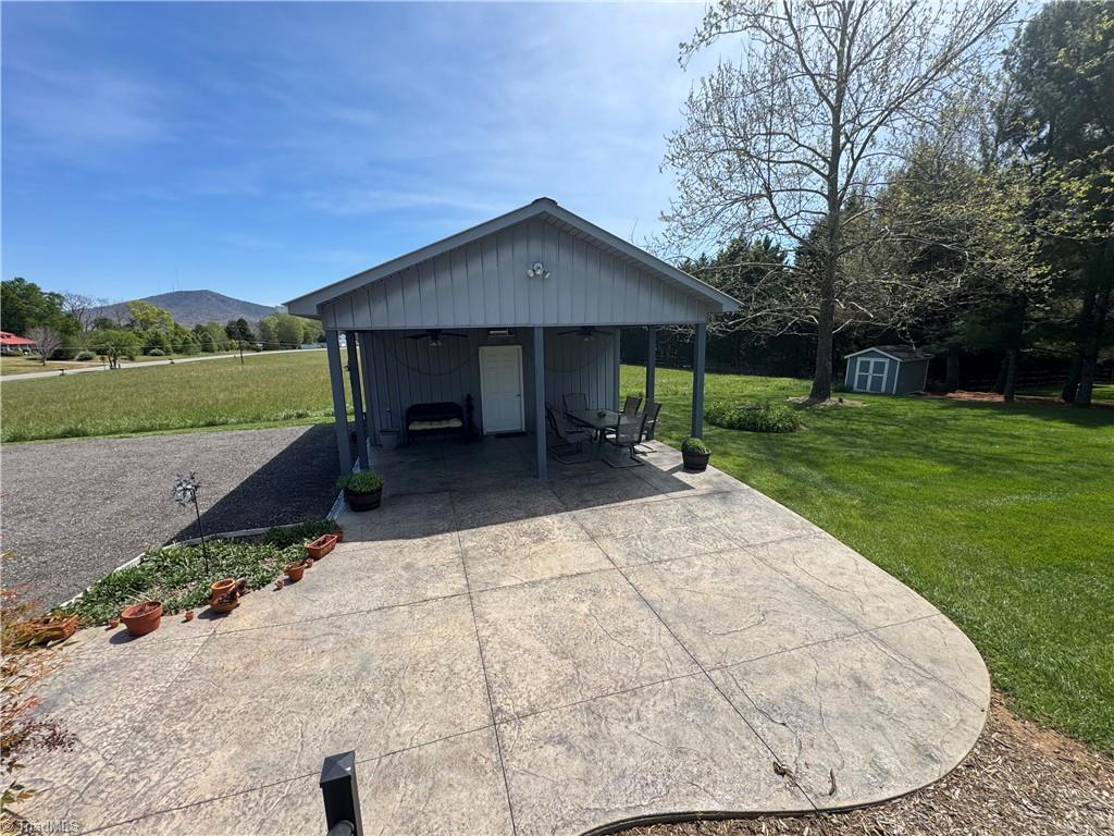 3145 Volunteer Road Pinnacle, NC 27043 - Photo 11 of 45