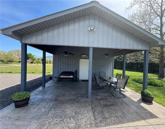 $320,000 | 3145 Volunteer Road, Pinnacle, NC 27043