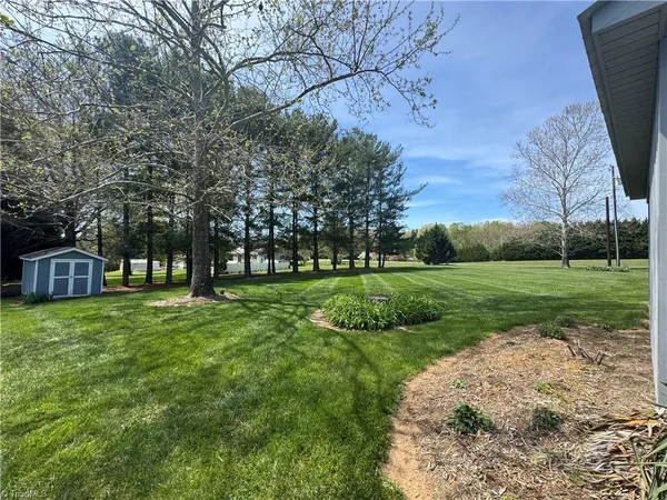 $320,000 | 3145 Volunteer Road, Pinnacle, NC 27043