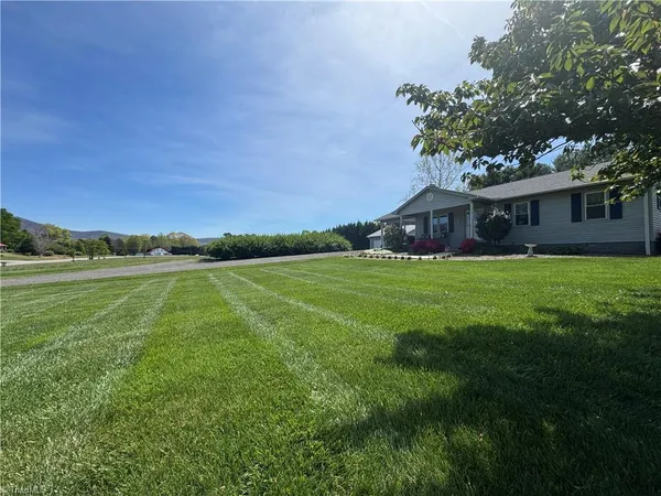 $320,000 | 3145 Volunteer Road, Pinnacle, NC 27043