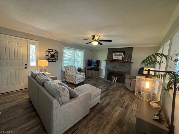 $320,000 | 3145 Volunteer Road, Pinnacle, NC 27043