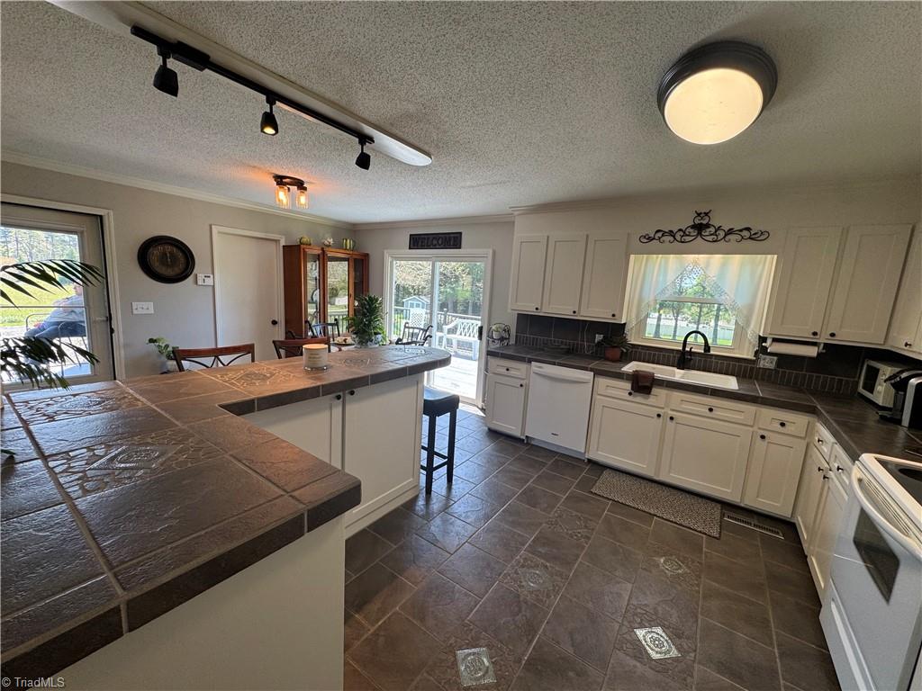 3145 Volunteer Road Pinnacle, NC 27043 - Photo 26 of 45
