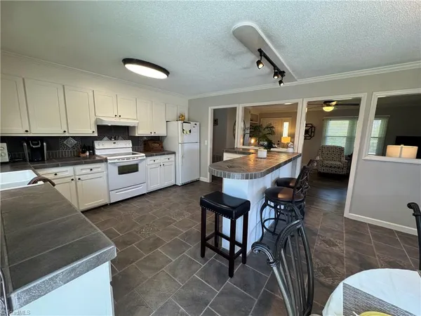 $320,000 | 3145 Volunteer Road, Pinnacle, NC 27043