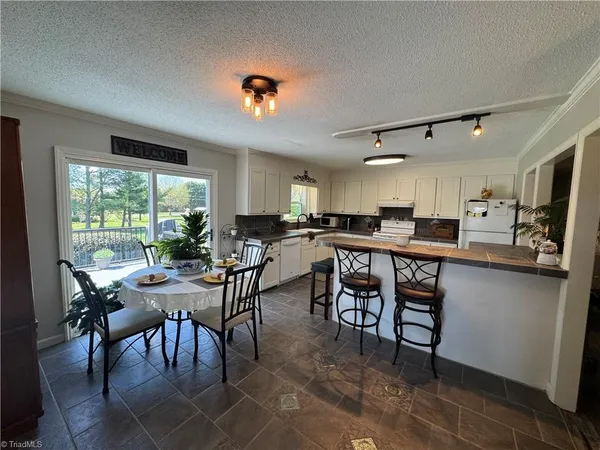 $320,000 | 3145 Volunteer Road, Pinnacle, NC 27043