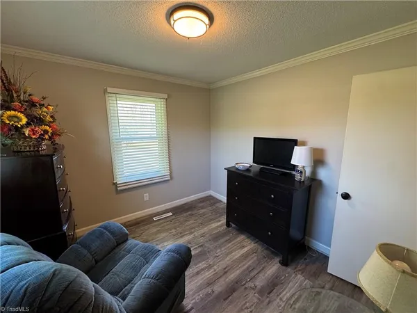 $320,000 | 3145 Volunteer Road, Pinnacle, NC 27043