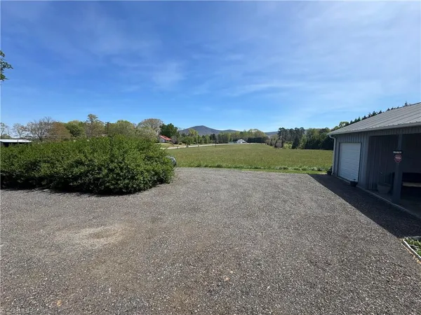 $320,000 | 3145 Volunteer Road, Pinnacle, NC 27043