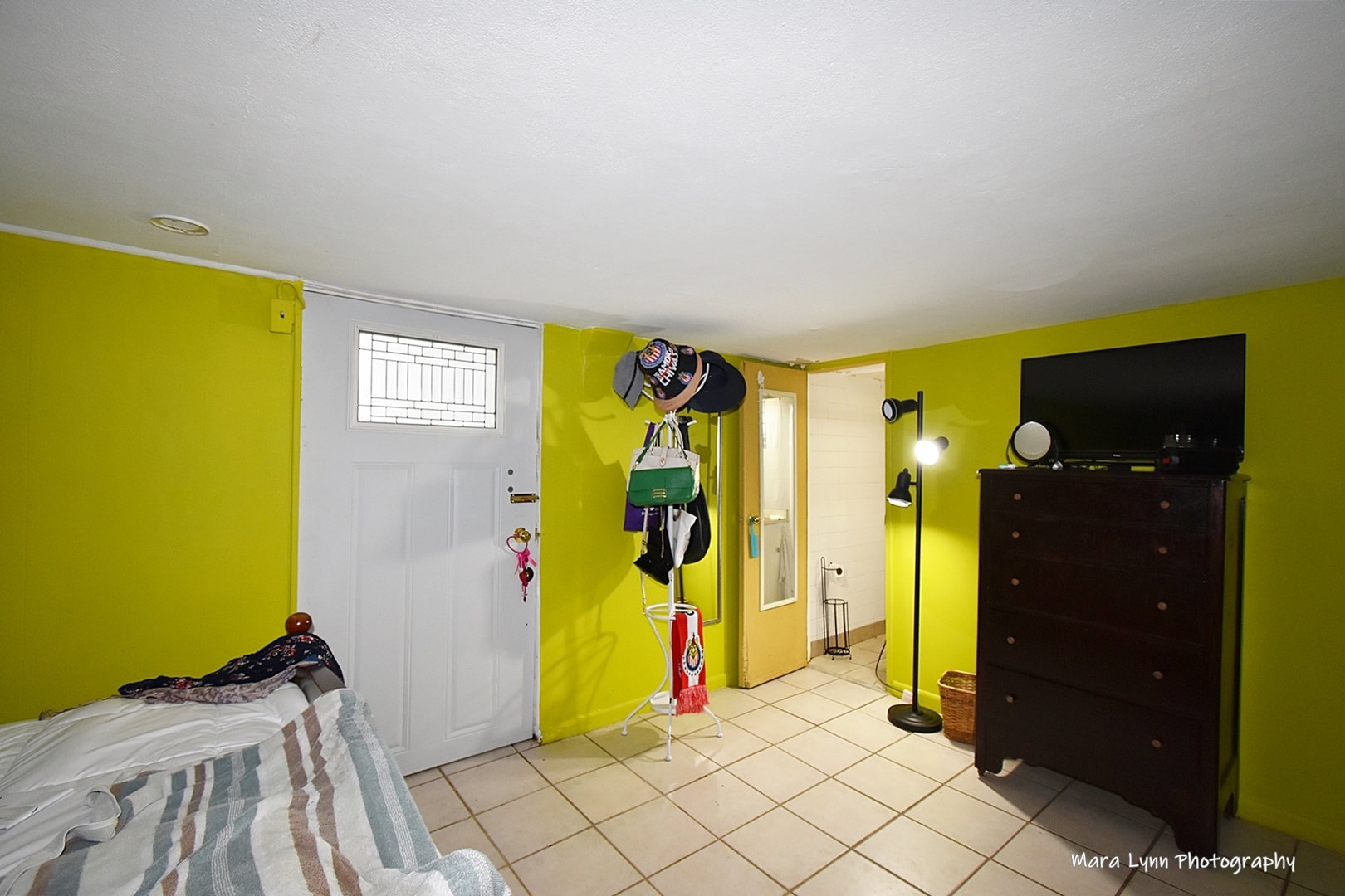 302 Division Street Geneva, IL 60134 - Photo 24 of 25 a view of a room with closet area