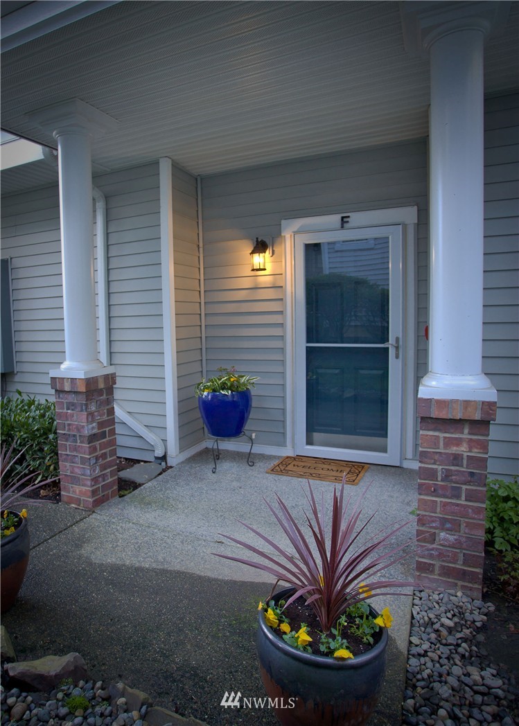 214 South 48th Street, Unit F Renton, WA 98055 - Photo 5 of 25