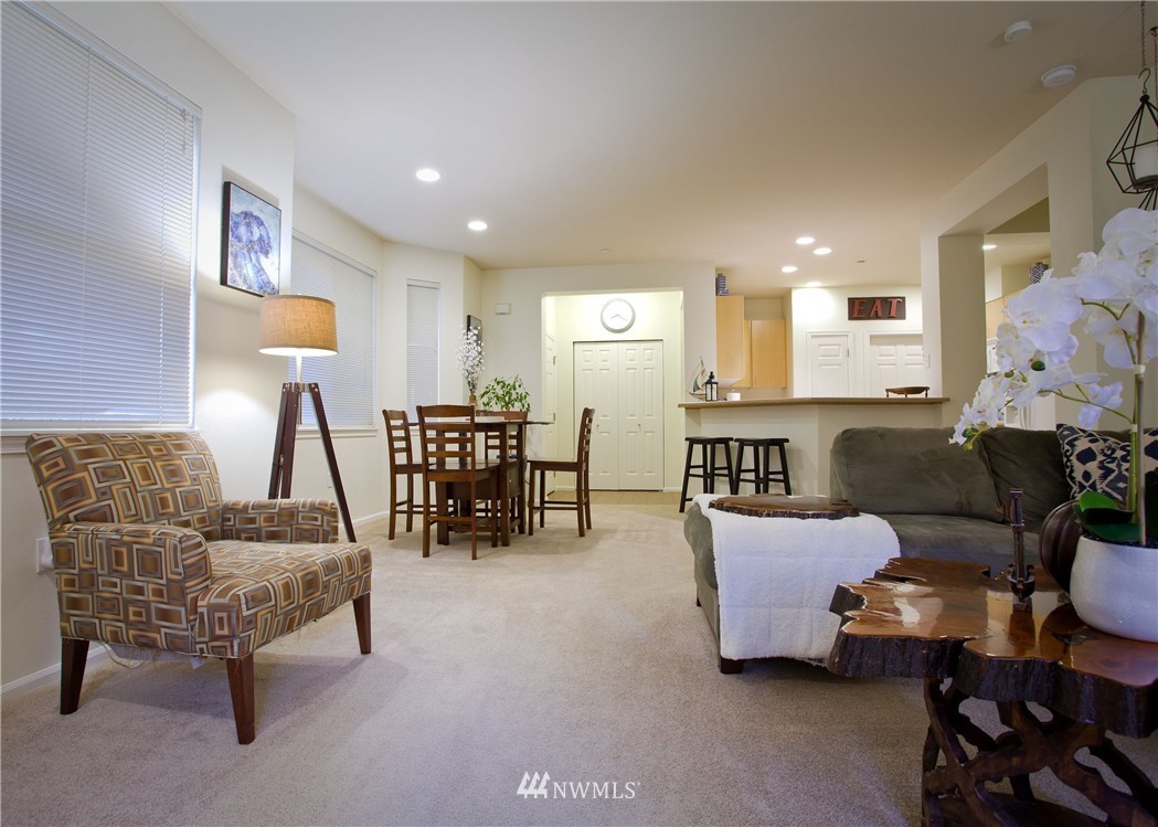 214 South 48th Street, Unit F Renton, WA 98055 - Photo 6 of 25