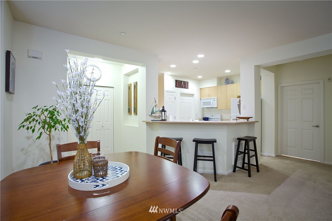 214 South 48th Street, Unit F Renton, WA 98055 - Photo 7 of 25
