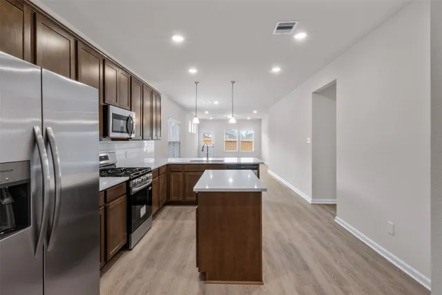 $2,050 | 10249 Badger Run Lane, Magnolia, TX 77354