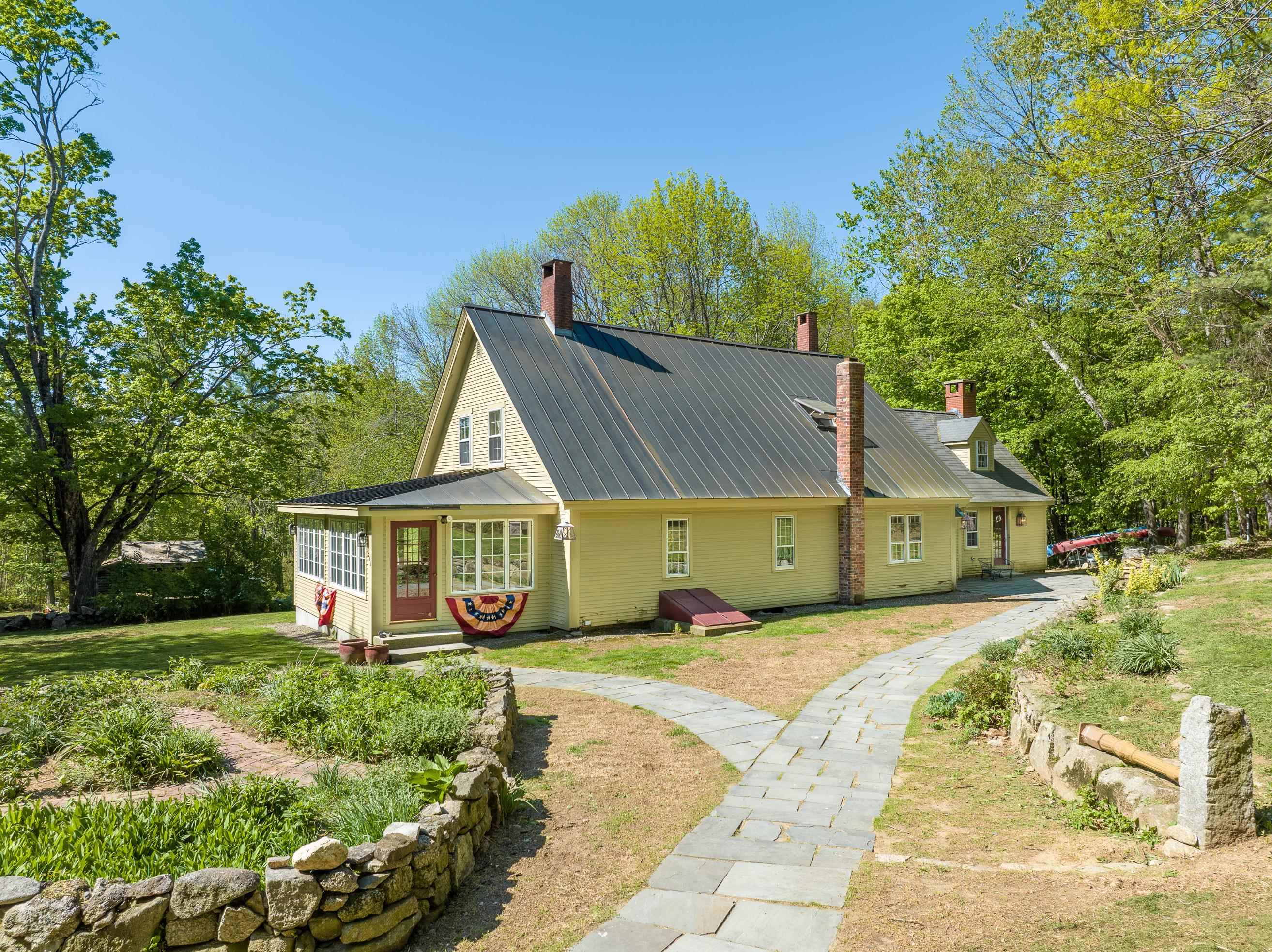 280 Coxboro Road Holderness, NH 03245 - Photo 1 of 31