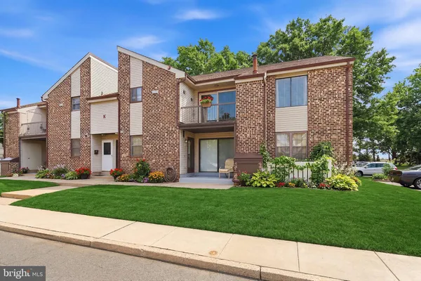 $179,900 | 1475 Mt Holly Road, Unit K3, Edgewater Park, NJ 08010