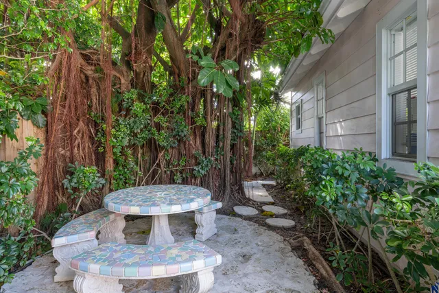 $10,500 | 312 Puritan Road, West Palm Beach, FL 33405