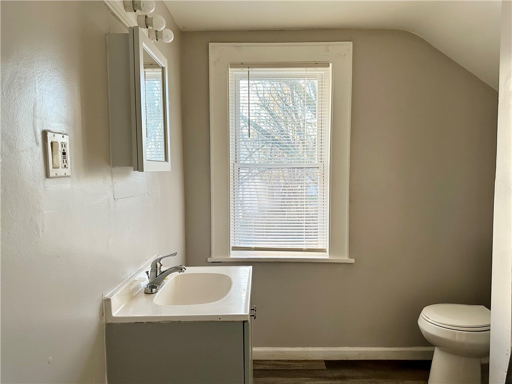 61 Myrtle Street Rochester, NY 14606 - Photo 11 of 18 Full-bathroom on 2nd-floor with updated vanity