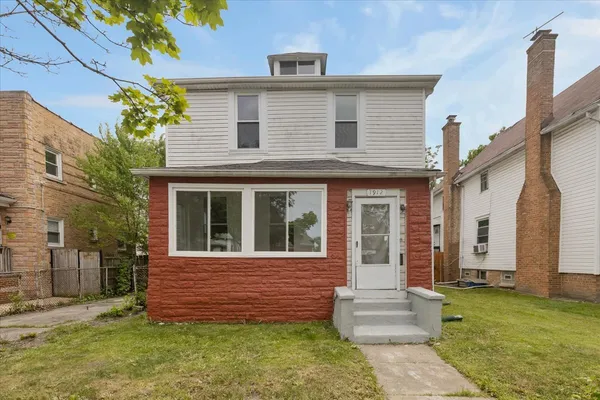 $637,400 | 1912 Emerson Street, Evanston, IL 60201