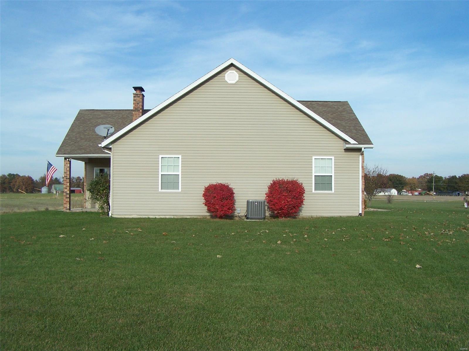 22 Pheasant Ridge Court Nashville, IL 62263 - Photo 15 of 52 Gallery Image 15