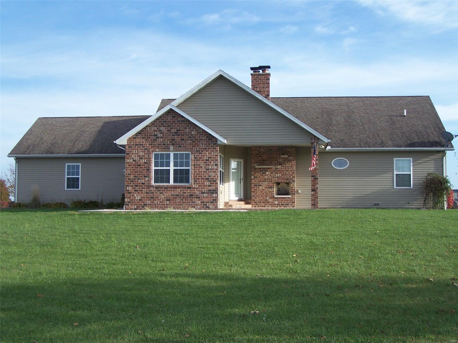 22 Pheasant Ridge Court Nashville, IL 62263 - Photo 8 of 52 Gallery Image 8