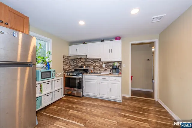 $725,000 | 235 Elm Avenue, Teaneck, NJ 07666