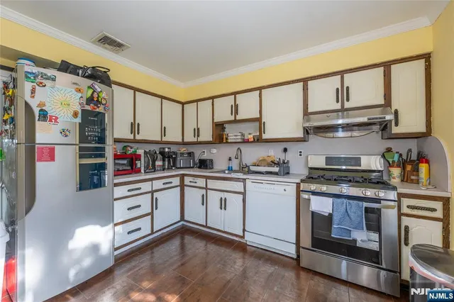 $725,000 | 235 Elm Avenue, Teaneck, NJ 07666