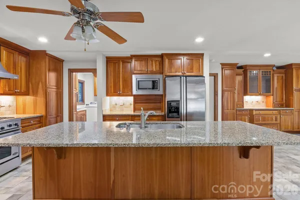 $1,995,000 | 19322 Yachtman Drive, Cornelius, NC 28031