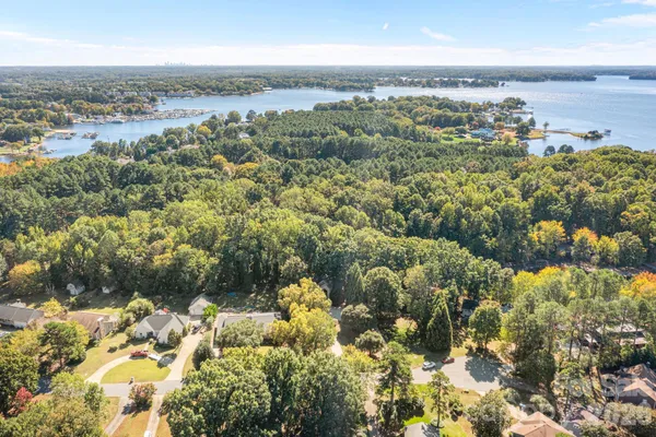 $1,995,000 | 19322 Yachtman Drive, Cornelius, NC 28031