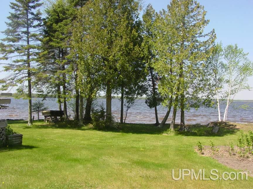 2218 Co Road Gulliver, MI 49840 - Photo 2 of 20