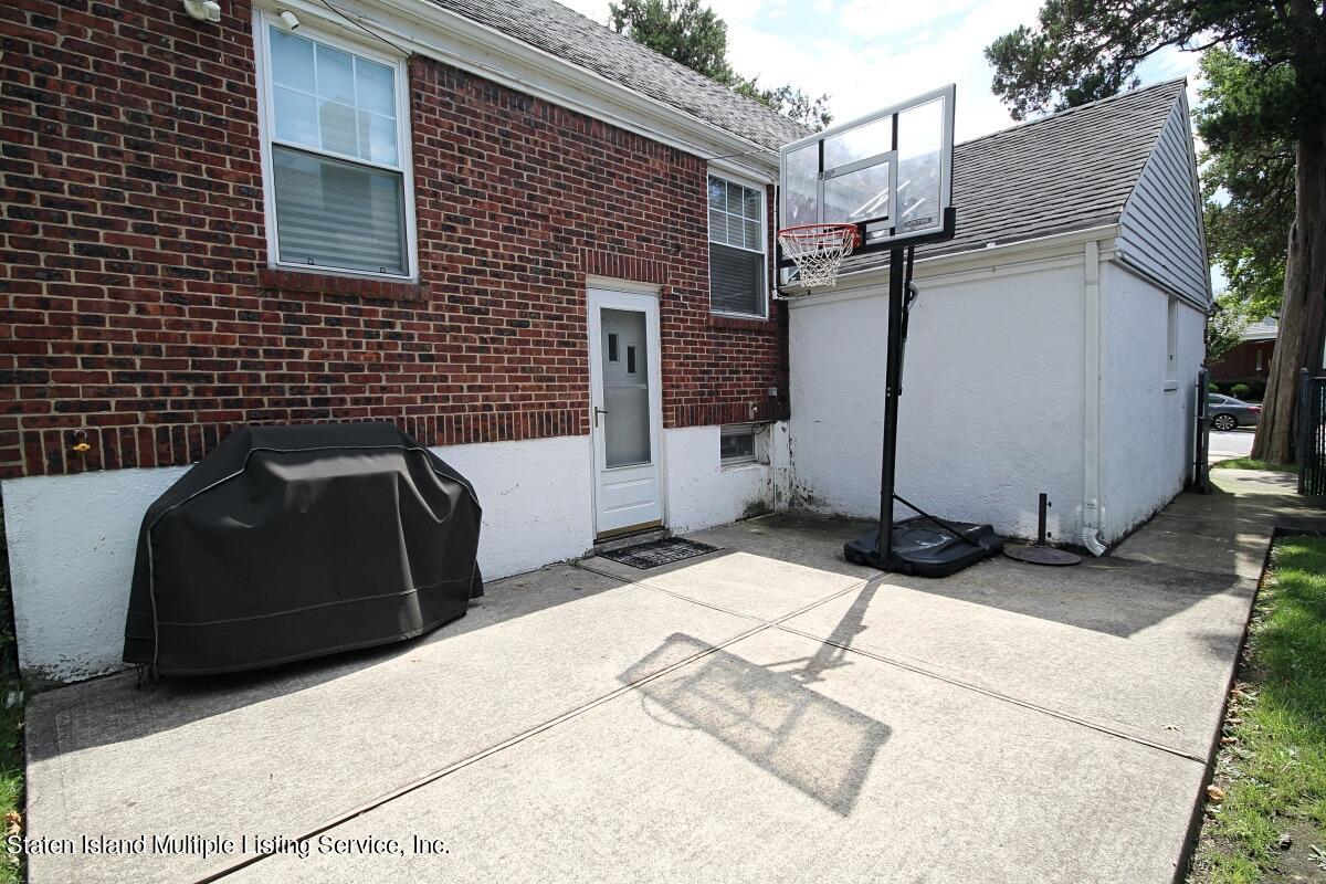 101 Governor Road Staten Island, NY 10314 - Photo 5 of 28 IMG_1844