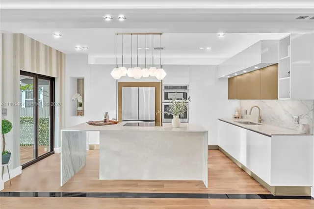 $2,478,000 | 9448 Abbott Avenue, Surfside, FL 33154