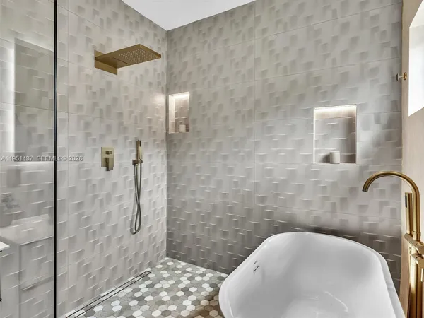 $2,478,000 | 9448 Abbott Avenue, Surfside, FL 33154