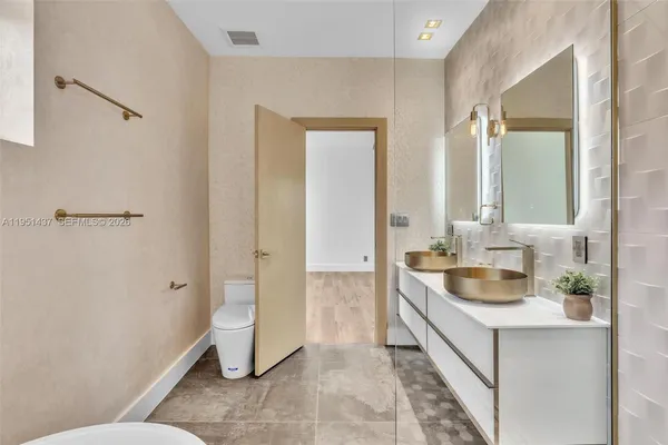 $2,478,000 | 9448 Abbott Avenue, Surfside, FL 33154