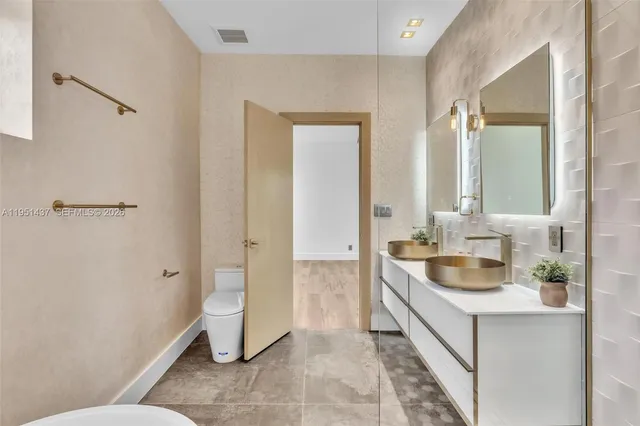 $2,478,000 | 9448 Abbott Avenue, Surfside, FL 33154