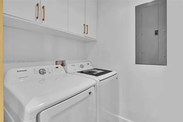 $2,478,000 | 9448 Abbott Avenue, Surfside, FL 33154