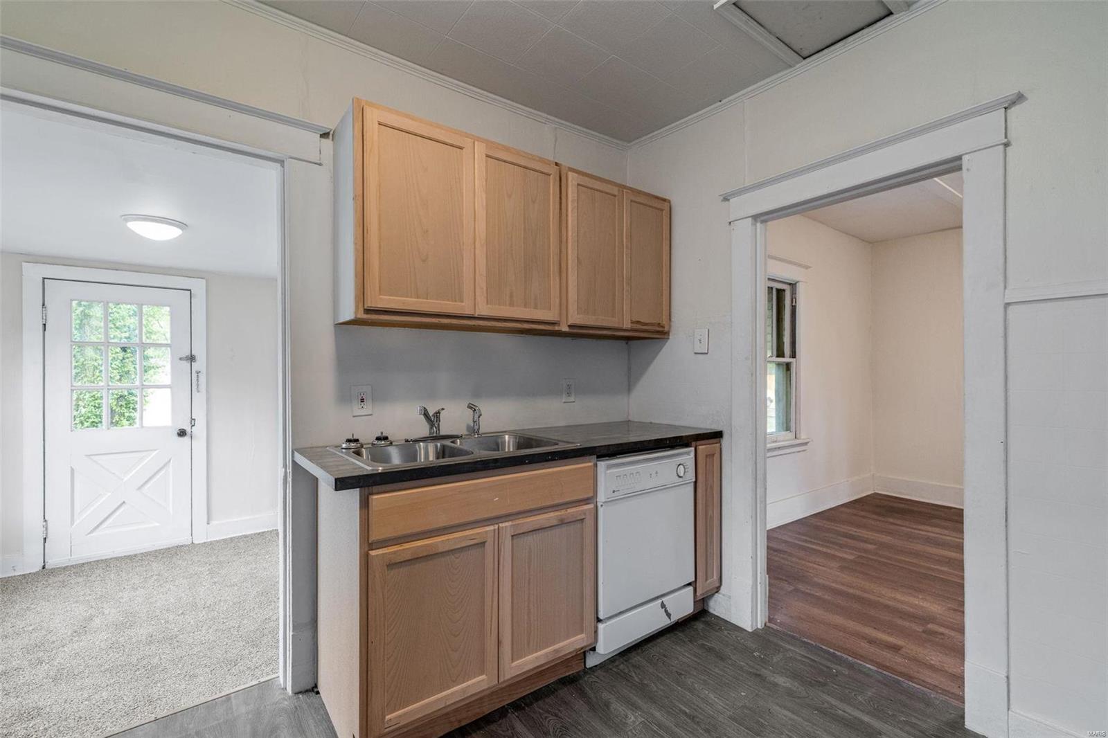 6546 Joseph Avenue St. Louis, MO 63133 - Photo 12 of 29